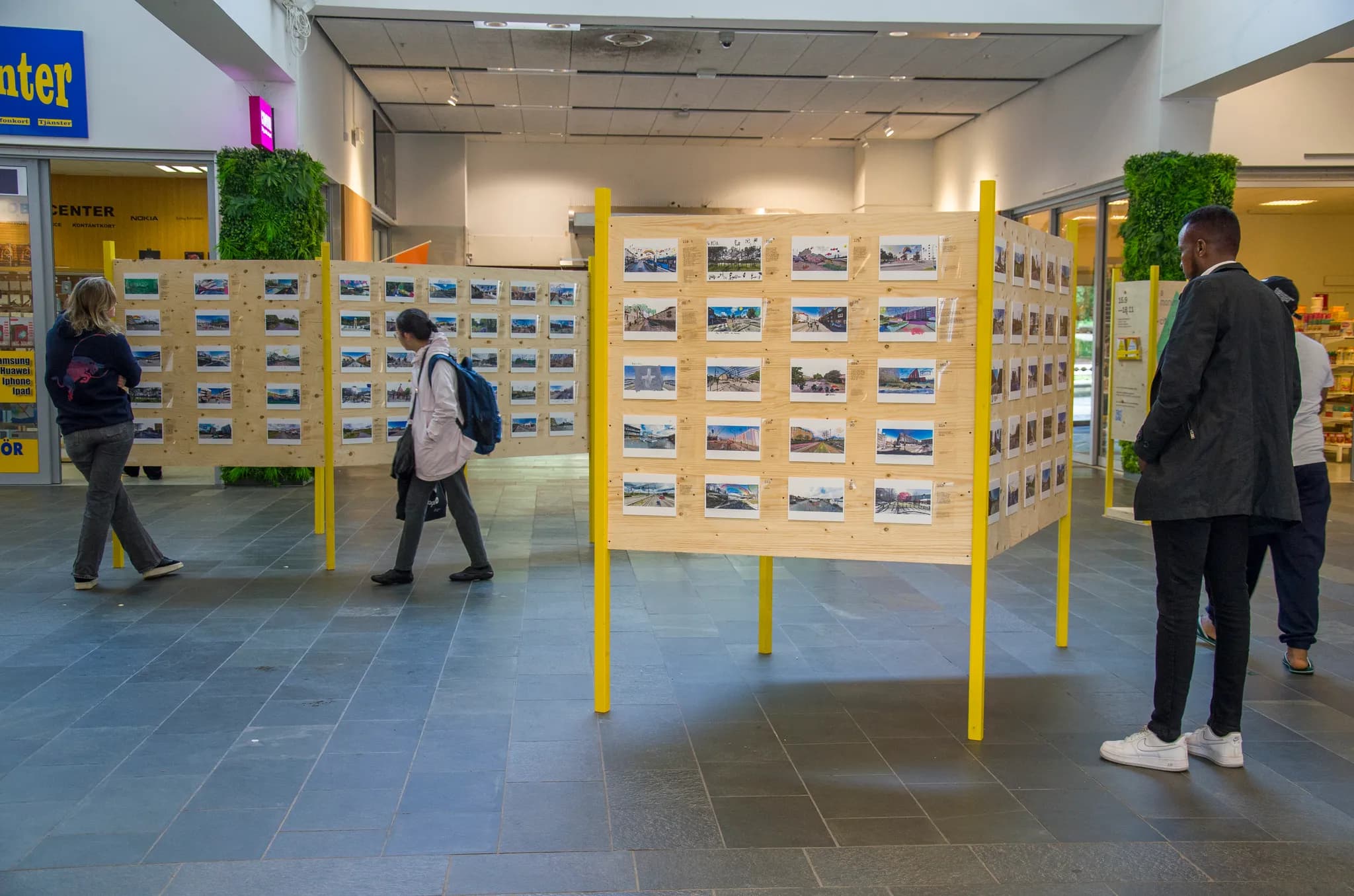 Exhibition at Bergsjön Centrum